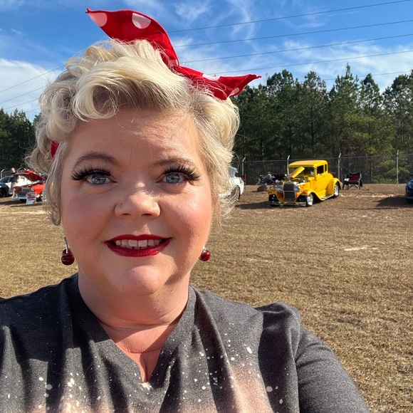 Meet your Posher, Anita - Picture 8 of 9